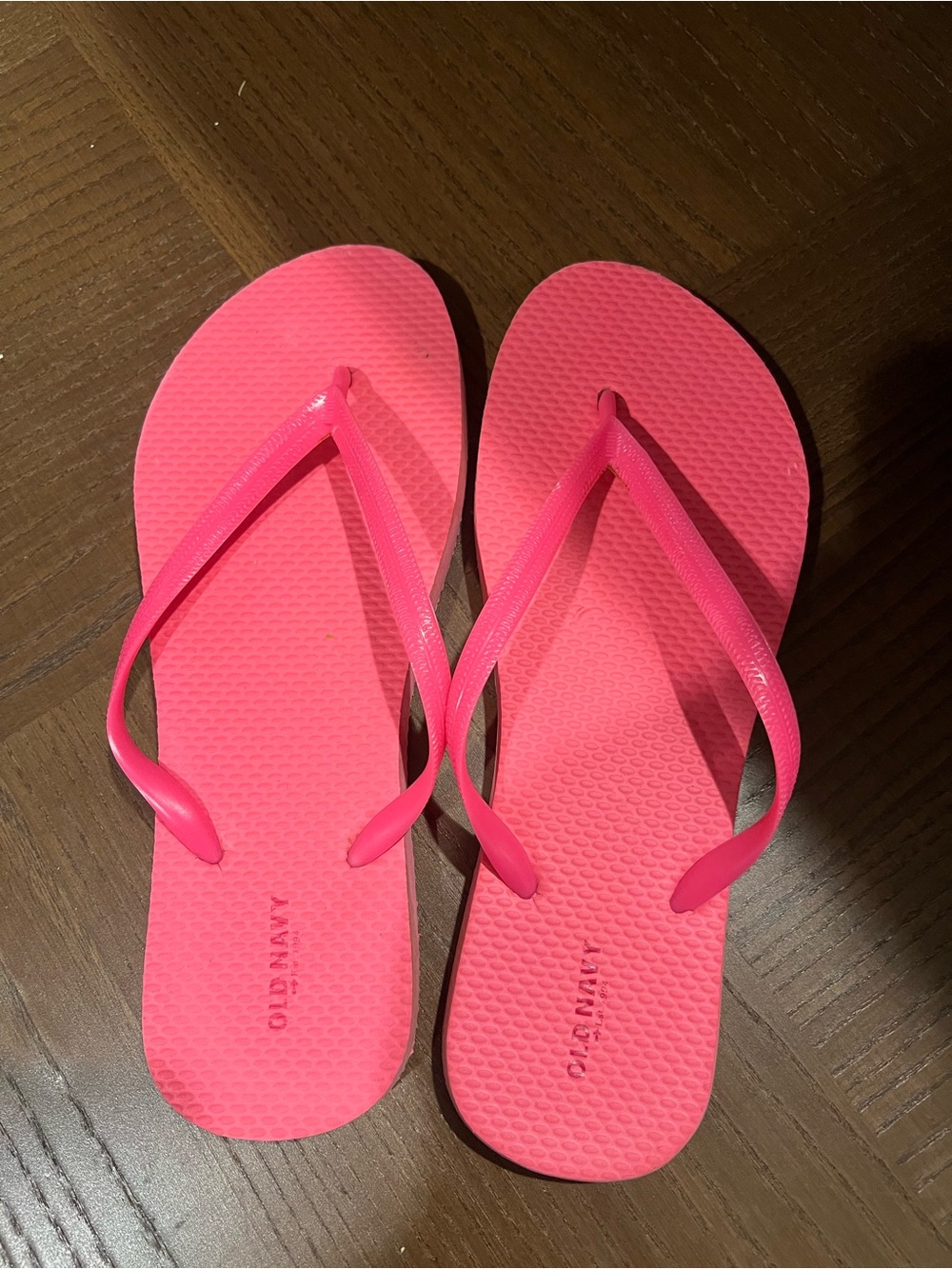 Old Navy Neon Pink Flip Flops Women’s Size 9-10